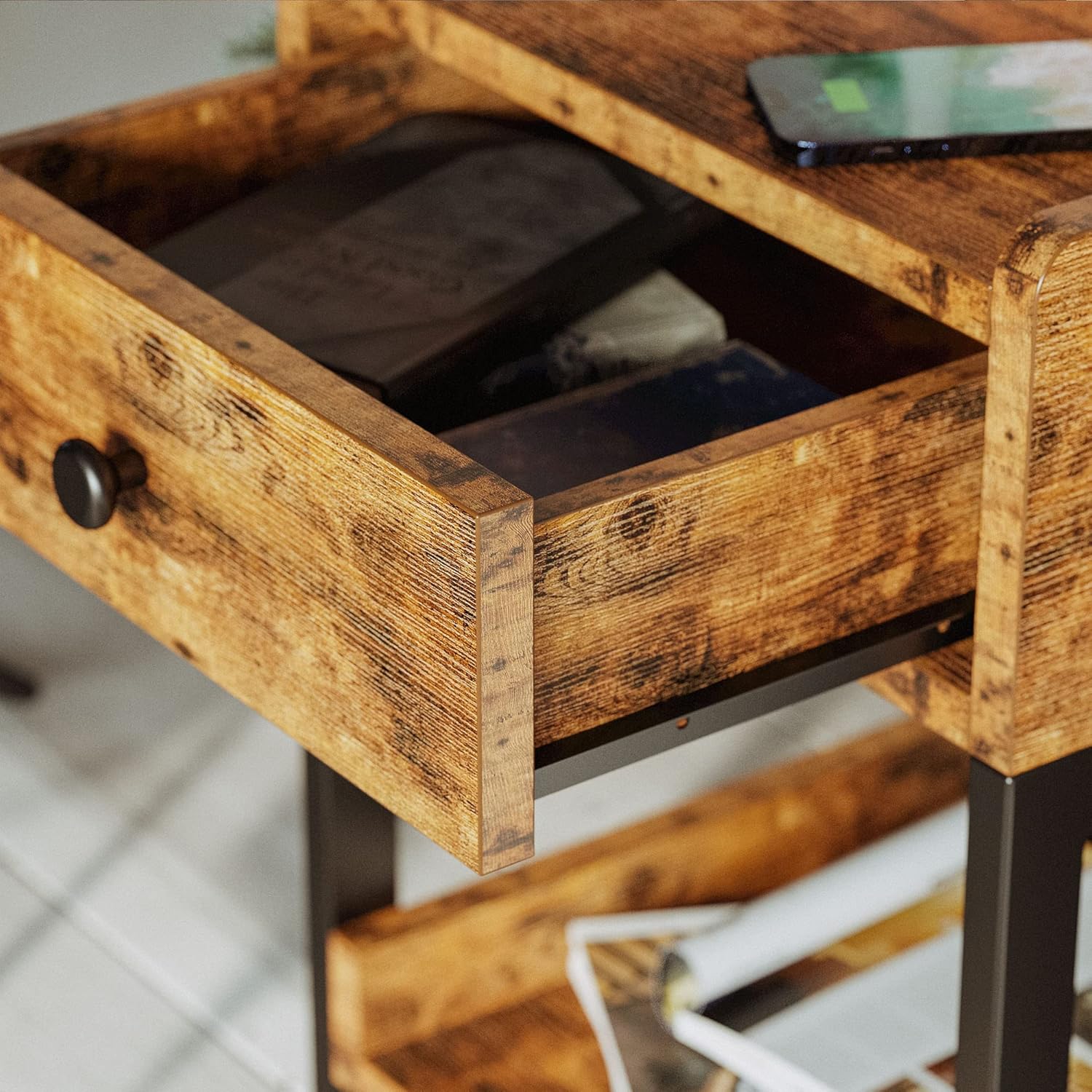 LIKIMIO Retro Charging Nightstand